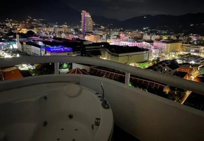 산 전망 침실 2개 아파트 — Patong Tower Holiday Rentals